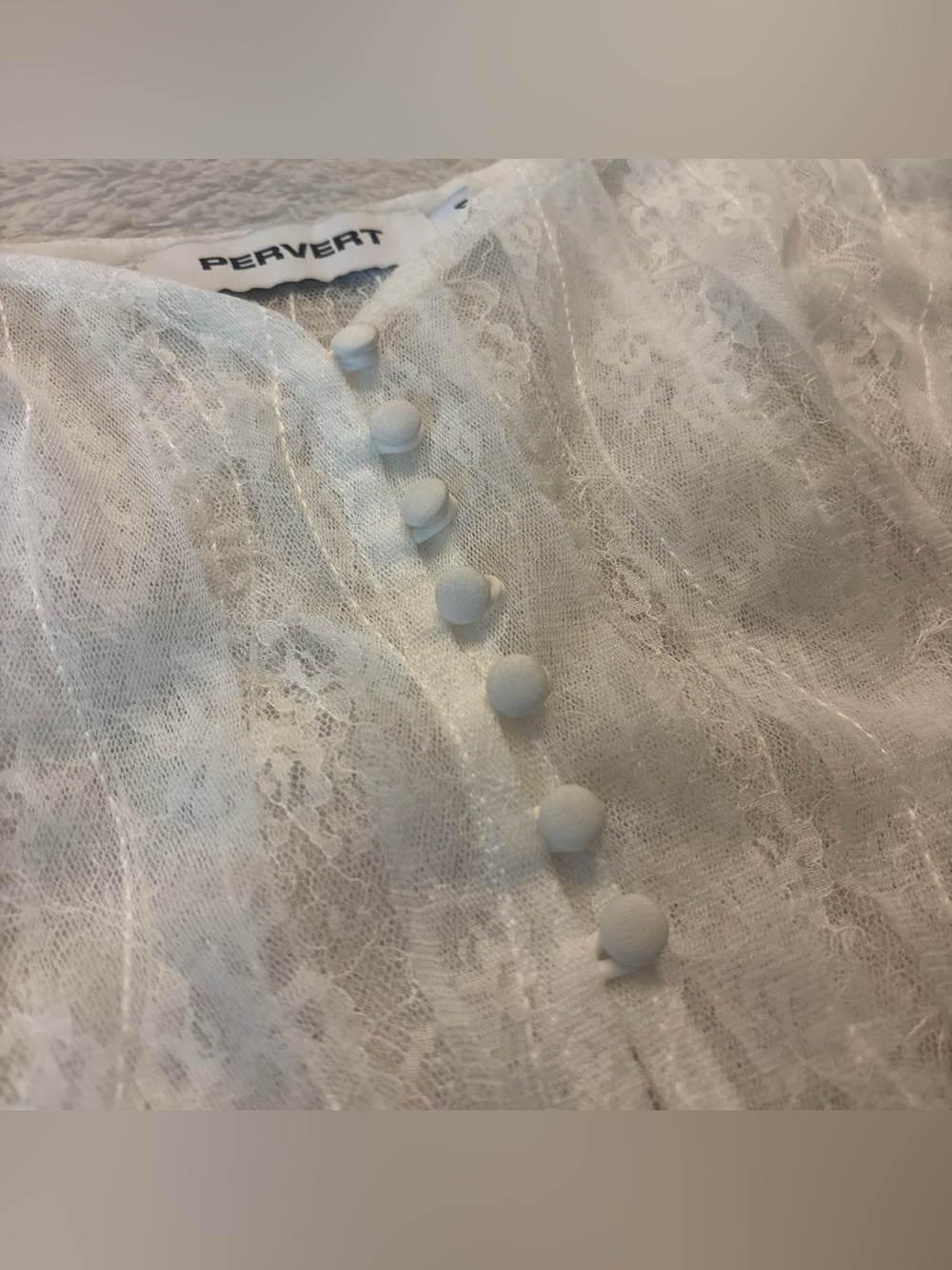 Pervert Lace Button-Front Cropped Cami - Picture 4 of 7